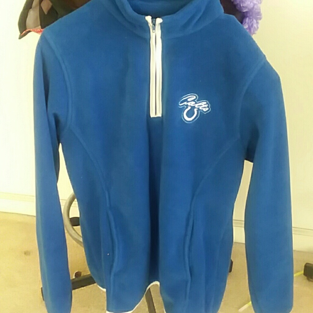 Pullover - Picture 1 of 1